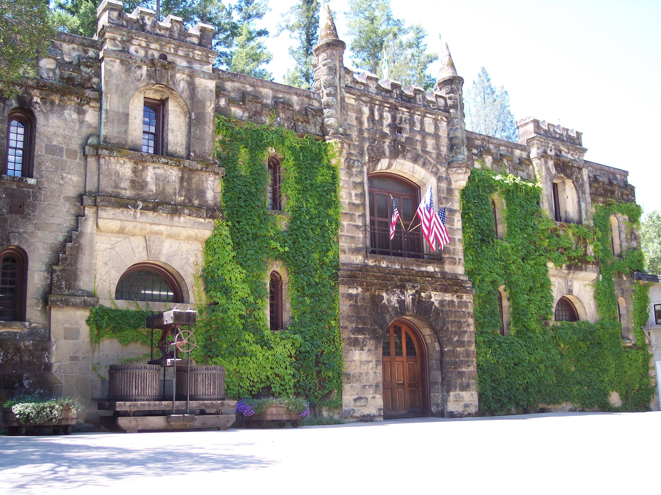 The impressive grounds of aforementioned Chateau