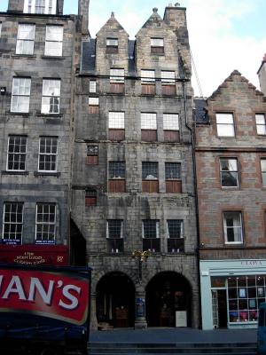 A cool old house along the Royal Mile.