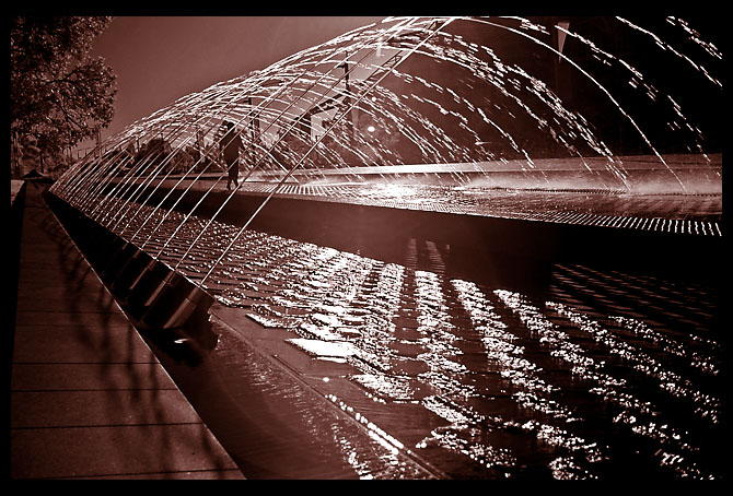 <b>8th Place</b><br>Water Tunnel by Chris_S