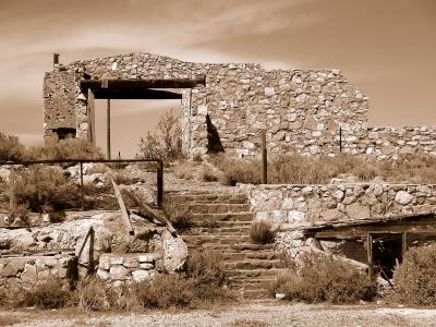 Two Guns Ghost Town