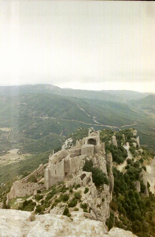 peyrepertuse looking back