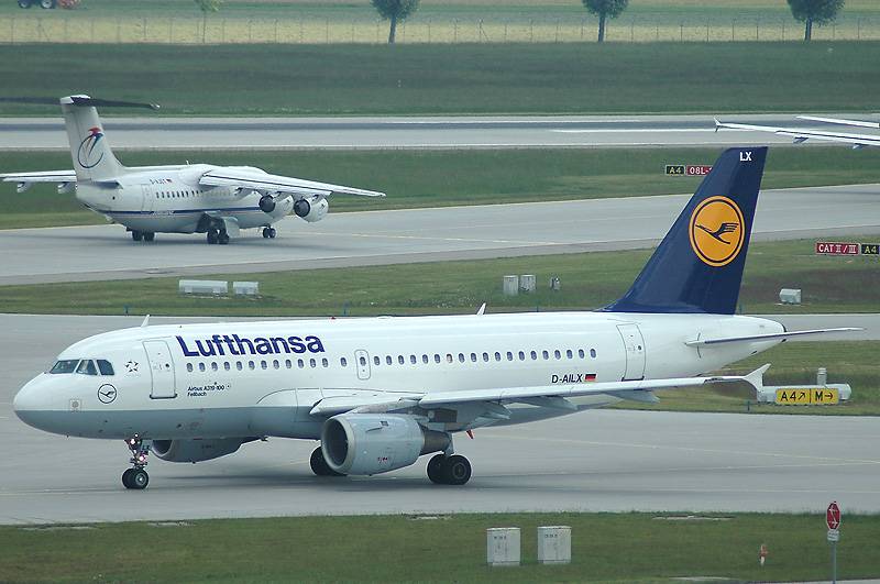 Lufthansa Airbus A319-114