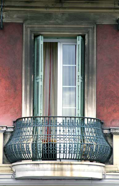 Window-Nice-France-04