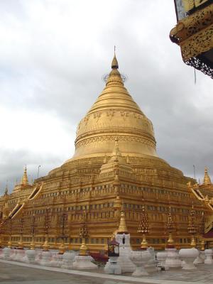 Shwezigon Pagoda, Bagan 2