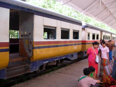 Circle Yangon Train 1
