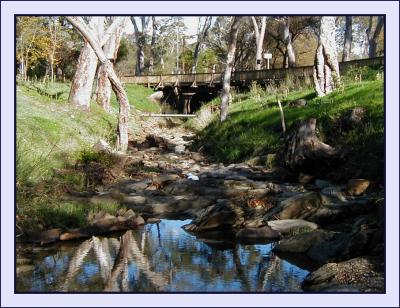 Footbridge over Minno Creek.