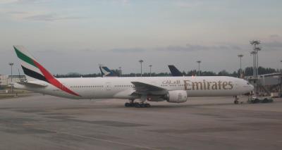 A6-EMQ  Emirates  B777        25.05.04.jpg