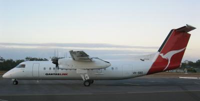 VH-SBG  Qantaslink  DHC-8 300