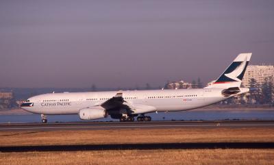 B-HLR  Cathay Pacific  A330.jpg