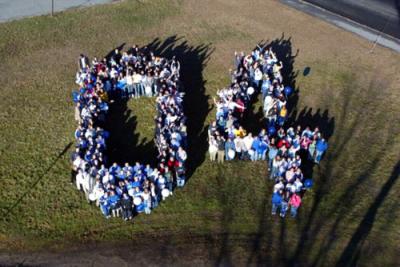 Making '04 sign