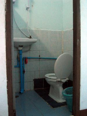 backwards loo, Chiang Khong