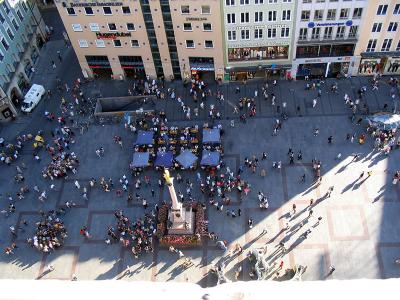 Looking down at the main square (Marienplatz)
