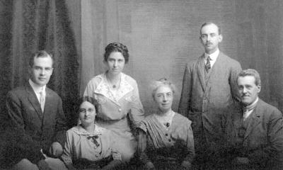 Royal, Josephine, Stella, Emma, John Stewart Burgess, C. H. D. Fisher, 1915 in Tokyo