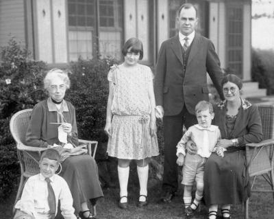 William, Emma, Elizabeth, Royal, Henry, & Josephine Fisher, 1927