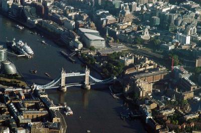 u47/bmcmorrow/medium/30602740.london026.jpg