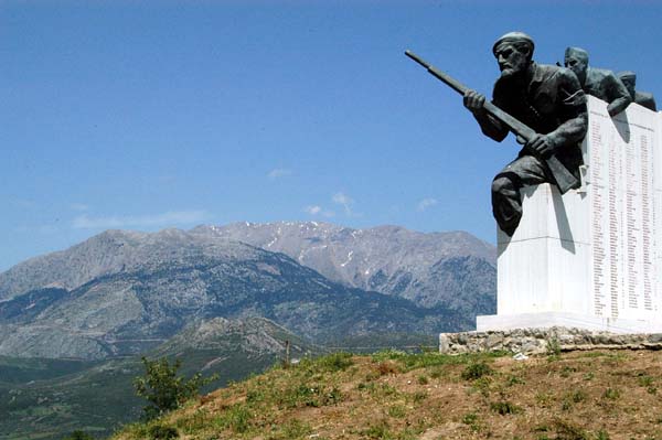 War memorial near Mount Parnassos