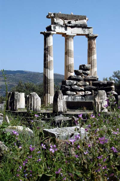 Tholos, Delphi