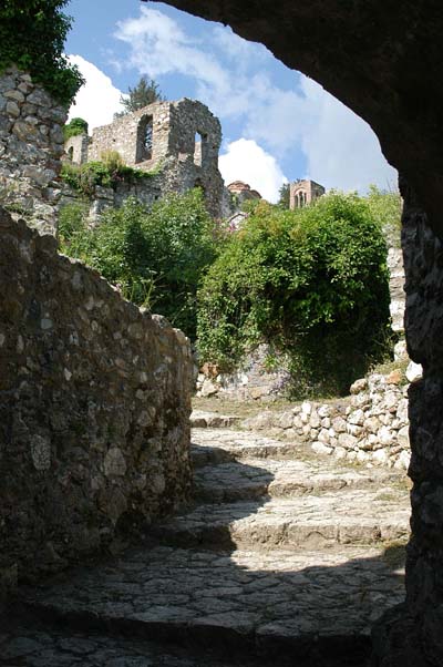 Narrow climbing lane in Mystras