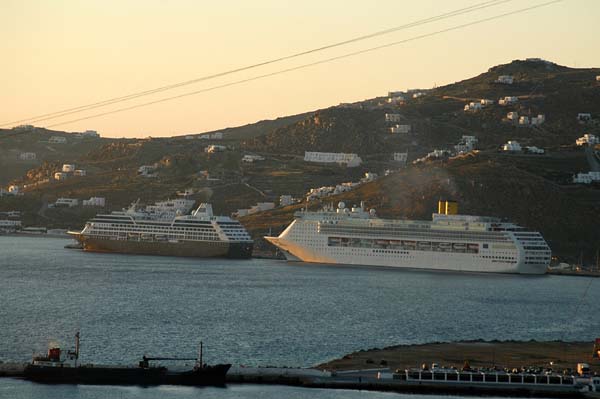 Cruise ships docked at Mykonos for the evening