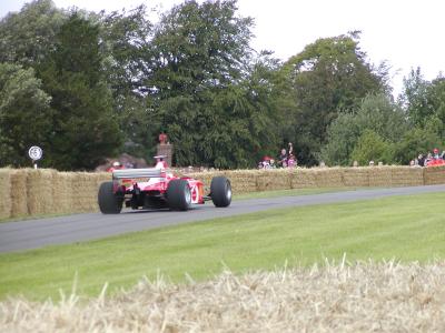 u47/burlsey/medium/30728157.Goodwood_FOS_2004_016.jpg