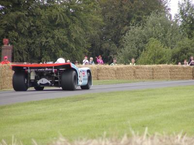u47/burlsey/medium/30728162.Goodwood_FOS_2004_021.jpg