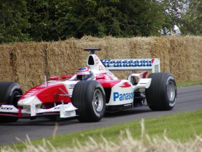 u47/burlsey/medium/30728178.Goodwood_FOS_2004_037.jpg