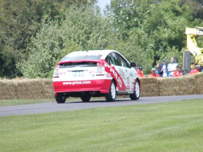 u47/burlsey/medium/30728185.Goodwood_FOS_2004_044.jpg