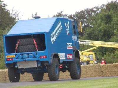 u47/burlsey/medium/30728190.Goodwood_FOS_2004_049.jpg