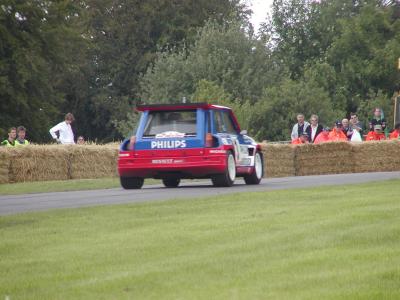 u47/burlsey/medium/30728196.Goodwood_FOS_2004_055.jpg