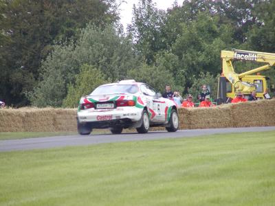 u47/burlsey/medium/30728198.Goodwood_FOS_2004_057.jpg