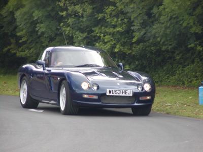 u47/burlsey/medium/30728242.Goodwood_FOS_2004_100.jpg