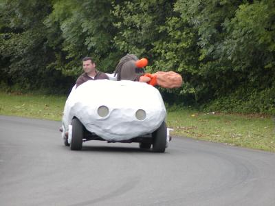 u47/burlsey/medium/30728272.Goodwood_FOS_2004_130.jpg