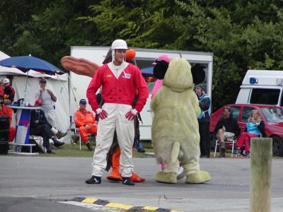u47/burlsey/medium/30728276.Goodwood_FOS_2004_134.jpg
