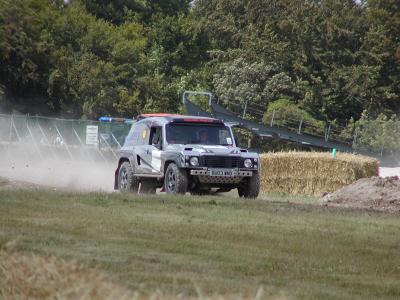 u47/burlsey/medium/30728283.Goodwood_FOS_2004_140.jpg