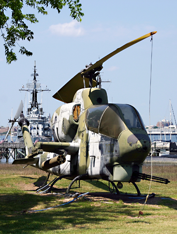 AH-1Cobra gunship