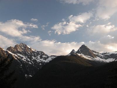 Colonial & Pyramid Peaks