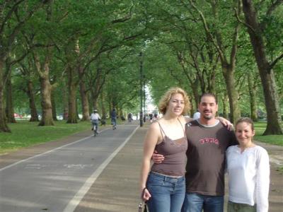 On an evening stroll with Angie and Nigel thru Hyde Park........
