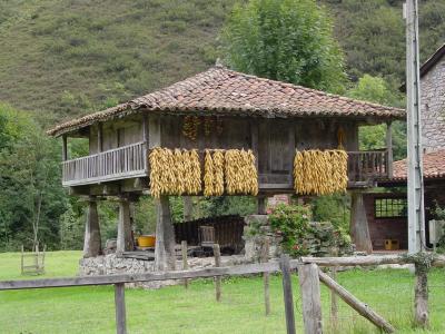 Horario-raised barn.