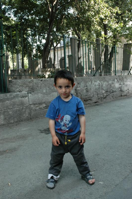 156 Istanbul _kids-june 2004