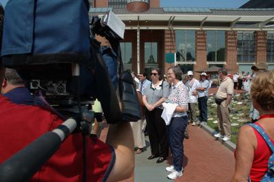 Press Conference Onlookers