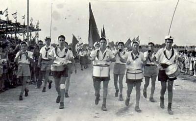 תזמורת החותרים לתהלוכות וארועים - יום הים - מאי 1950