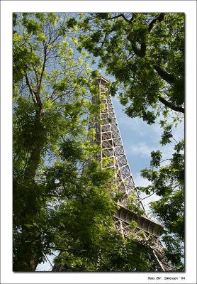 u47/hcstune/medium/30100297.Eifel_Tower_1994.jpg