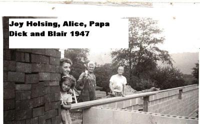 F23-JoyAlicePapaDickBlairAug1947.jpg