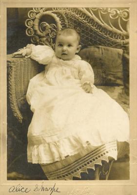 F61-AliceSharpeAge4Mo.jpg