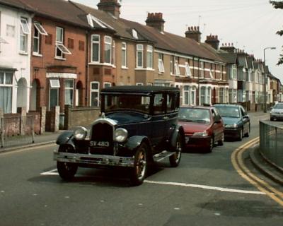 Pict0008old car.jpg