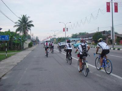 riding thru' Kota Bharu streets