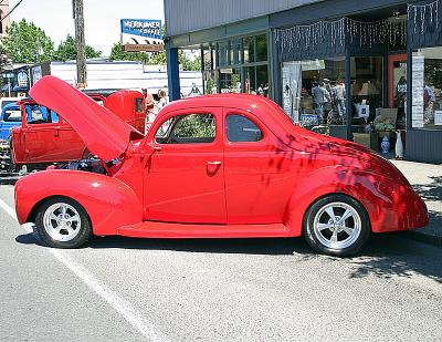 u47/jim_mckinlock/medium/30674954.GreenwoodCarShow2004011.jpg