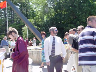 u47/jsa/medium/30532138.DougsGraduationDay004.jpg