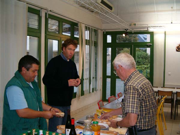 Dominique, Leo en Bertrant