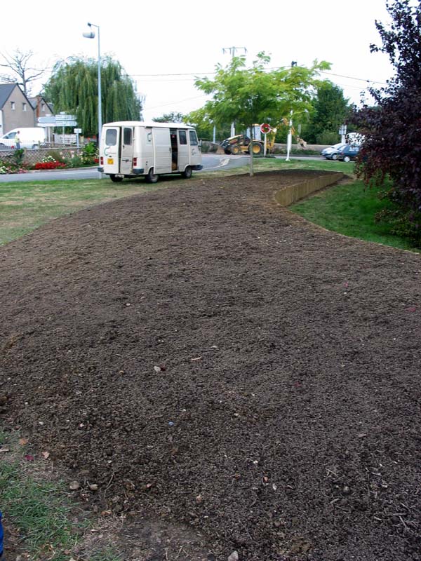 Het plantperk naast de bibliotheek
